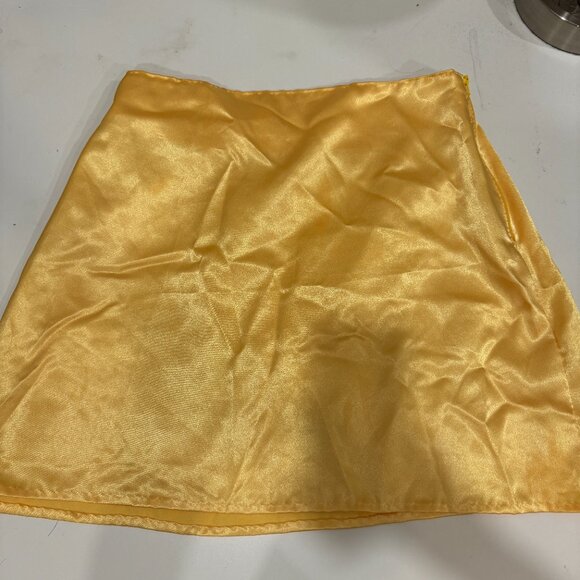 handmade yellow gold mini skirt with side zipper - Picture 3 of 3
